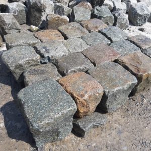 Reclaimed Granite Cobblestone, wet